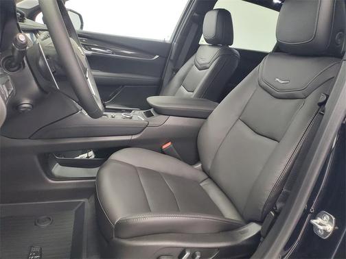 2025 Cadillac XT5 Sport