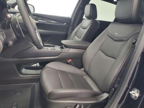 2025 Cadillac XT5 Sport