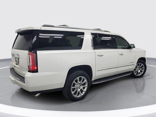 White Frost Tricoat 2016 GMC Yukon XL Denali