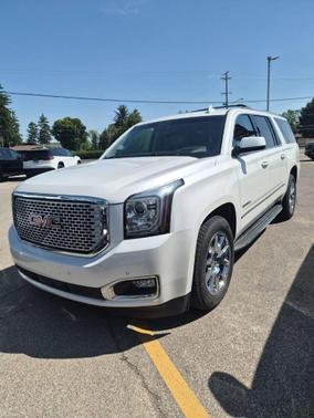 White Frost Tricoat 2016 GMC Yukon XL Denali