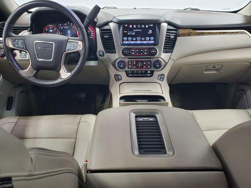 White Frost Tricoat 2016 GMC Yukon XL Denali