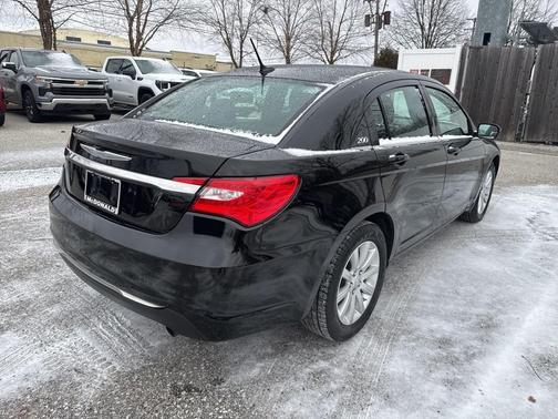 2013 Chrysler 200 Touring