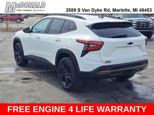 Summit White 2024 Chevrolet Trax FWD ACTIV