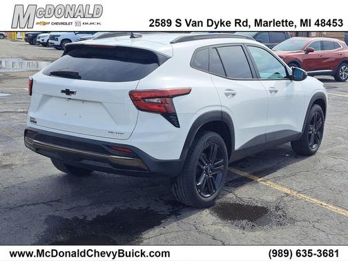 Summit White 2024 Chevrolet Trax FWD ACTIV