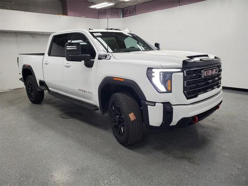 2025 GMC Sierra 2500 AT4
