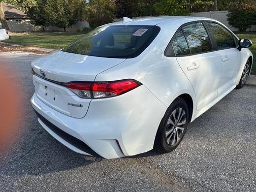 2022 Toyota Corolla Hybrid LE