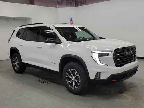 2025 GMC Acadia AWD AT4