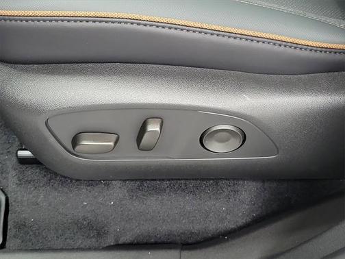 2025 GMC Acadia AWD AT4