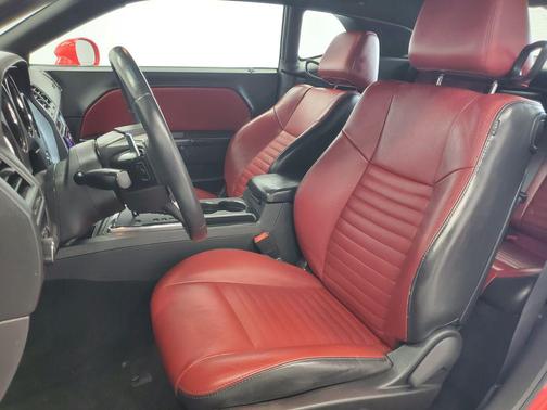 Torred 2014 Dodge Challenger SXT