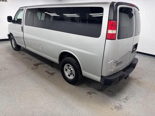 2011 Chevrolet Express 3500 LS