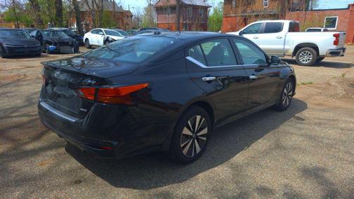 Super Black Clearcoat 2020 Nissan Altima 2.5 SV