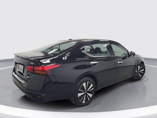 Super Black Clearcoat 2020 Nissan Altima 2.5 SV