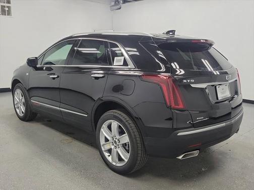 2025 Cadillac XT5 Luxury