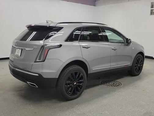 2025 Cadillac XT5 Sport