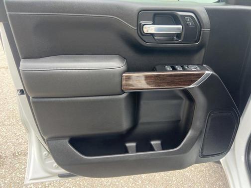 2020 GMC Sierra 1500 SLE