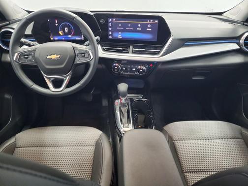 Cayenne Orange Metallic 2024 Chevrolet Trax LT