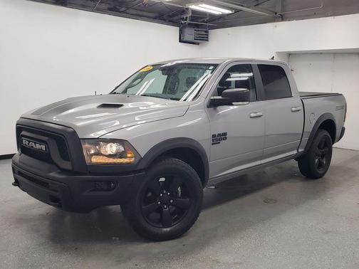 Billet Silver Metallic Clearcoat 2019 RAM 1500 SLT