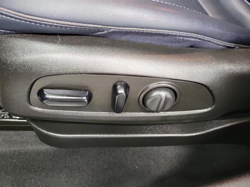 2023 Chevrolet Bolt EUV FWD LT