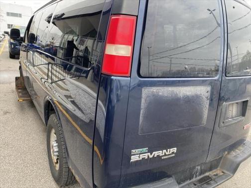 2011 GMC Savana 2500 LT