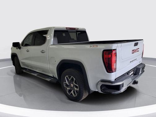 Glacier White Tricoat 2026 GMC Sierra 1500 SLT