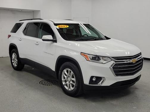 2021 Chevrolet Traverse LT Cloth