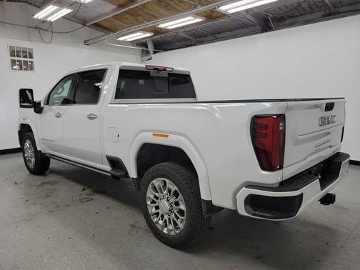 2025 GMC Sierra 2500 Denali