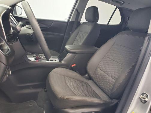 Silver Ice Metallic 2018 Chevrolet Equinox LT
