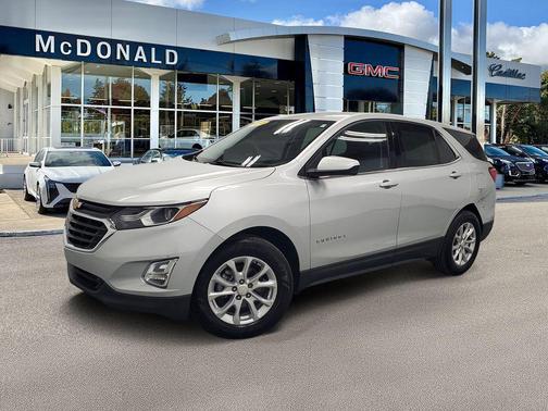 Silver Ice Metallic 2018 Chevrolet Equinox LT