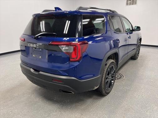 2023 GMC Acadia AWD SLT