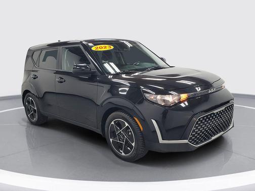 Fusion Black 2023 Kia Soul EX