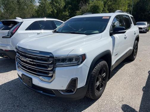 2023 GMC Acadia AWD AT4