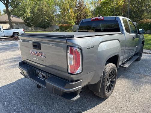 2022 GMC Canyon Elevation Standard