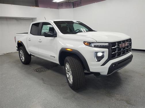 2025 GMC Canyon AT4