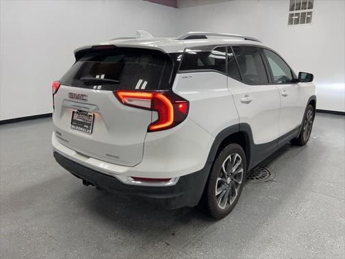 2022 GMC Terrain SLT