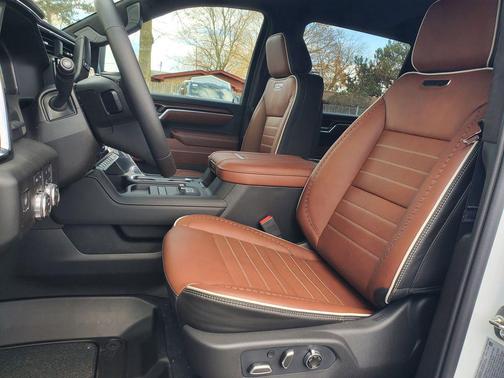 Glacier White Tricoat 2026 GMC Sierra 3500 Denali