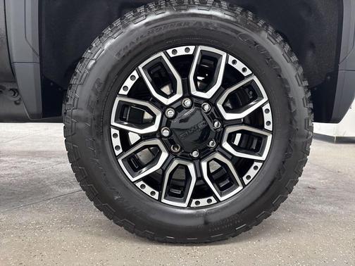 2023 GMC Sierra 2500 AT4