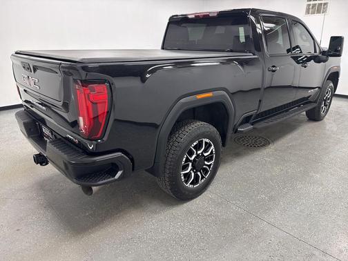 2023 GMC Sierra 2500 AT4
