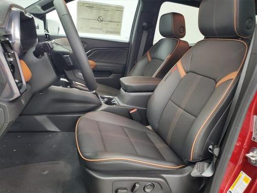 2025 GMC Canyon Base