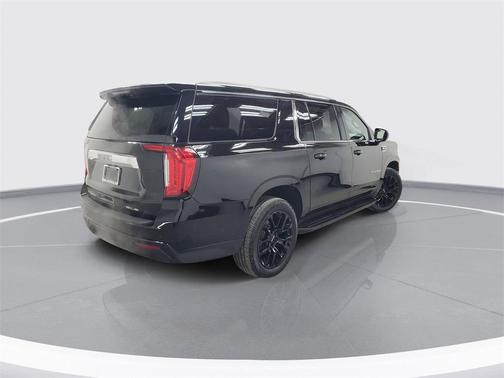 2022 GMC Yukon XL SLE