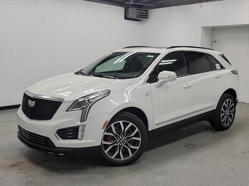 2025 Cadillac XT5 Sport