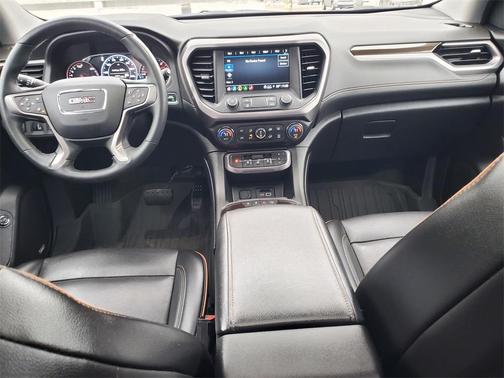 2023 GMC Acadia AWD AT4