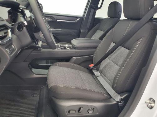 2026 GMC Acadia AWD Elevation
