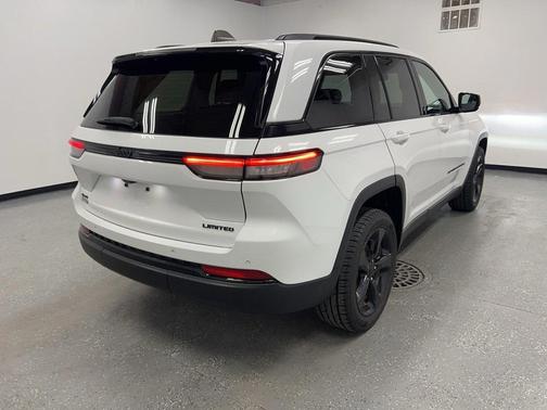2023 Jeep Grand Cherokee Limited X