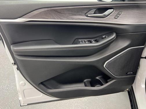 2023 Jeep Grand Cherokee Limited X