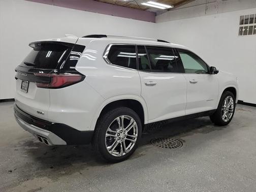 2025 GMC Acadia Denali