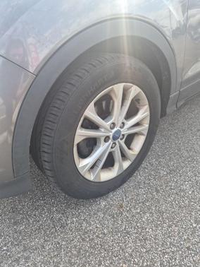 Sterling Gray Metallic 2013 Ford Escape SE