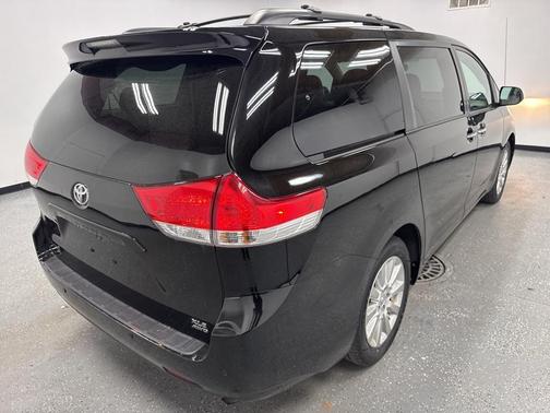 2014 Toyota Sienna XLE