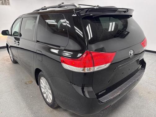 2014 Toyota Sienna XLE