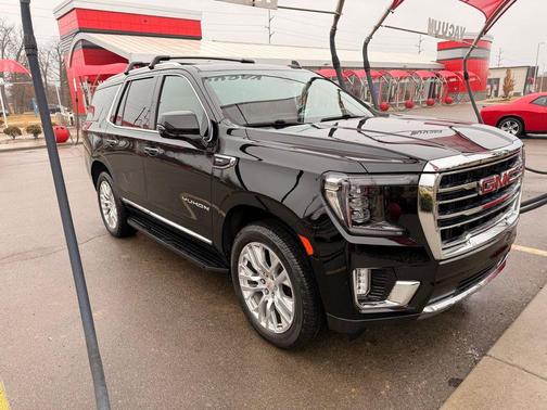 2021 GMC Yukon SLT