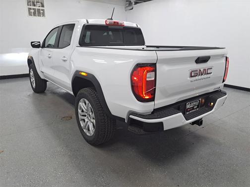 2025 GMC Canyon Base
